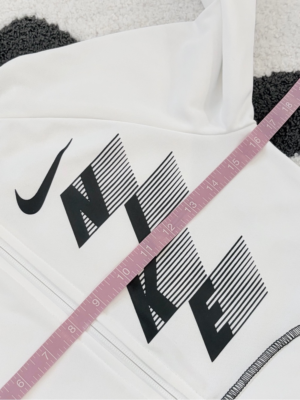 NWT Nike Boys Medium White Black Therma Full Zip Graphic Fleece Training Hoodie - Picture 14 of 15
